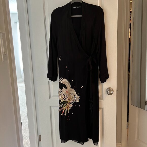 ZARA Embroidered Kimono Wrap Satin Robe - Picture 1 of 4
